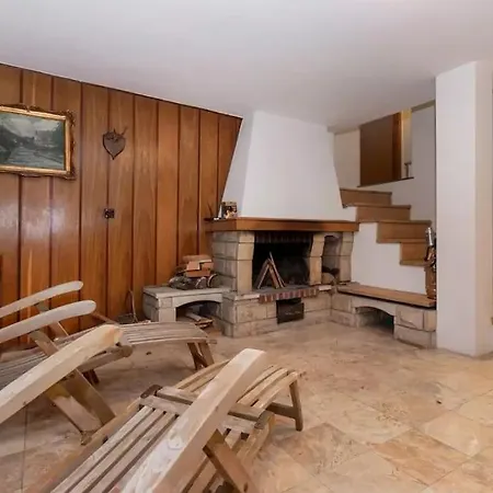 Cozy With 6 Bedrooms * Warszawa