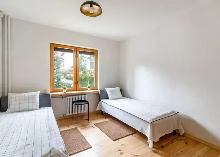 Cozy With 6 Bedrooms *