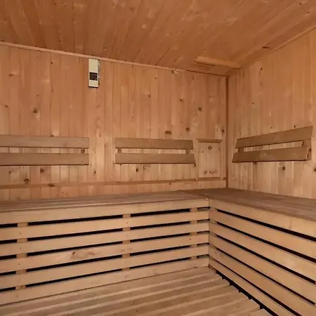 Cozy With 6 Bedrooms * Varşova
